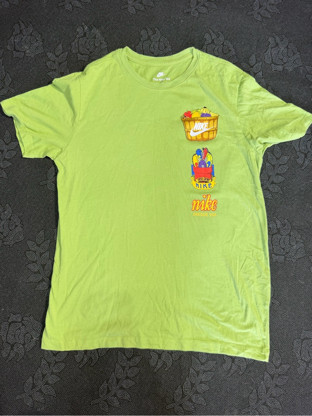 Nike Green fruit basket Oregon pocket Graphic T-Shirt